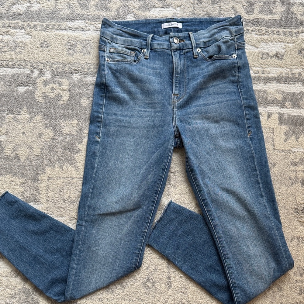 GOOD AMERICAN “Good Legs” jeans